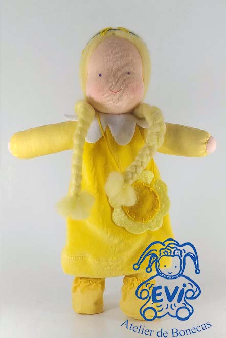 0136 LO - Boneca de Flores - loira .jpg