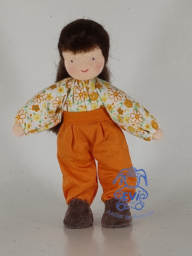 0511 CMO - Light skin Mother with pants, brown hair 1.jpg